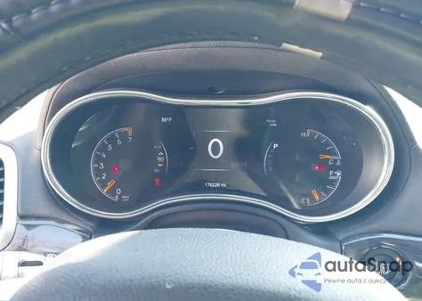 2015 Jeep Grand Cherokee High Altitude z USA, uszkodzony, nr VIN 1C4RJECG6FC160417